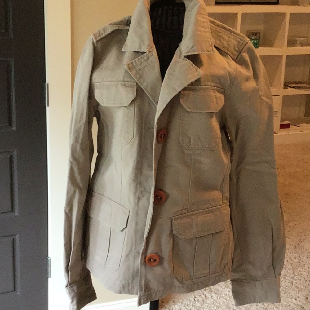 Cute fall Jacket with floral pattern inside NWT